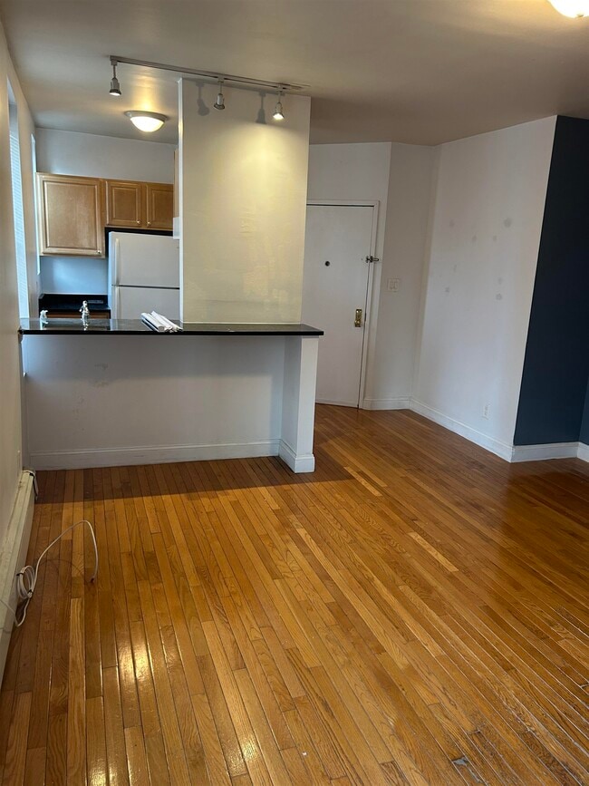 Foto del edificio - 6608 Polk St