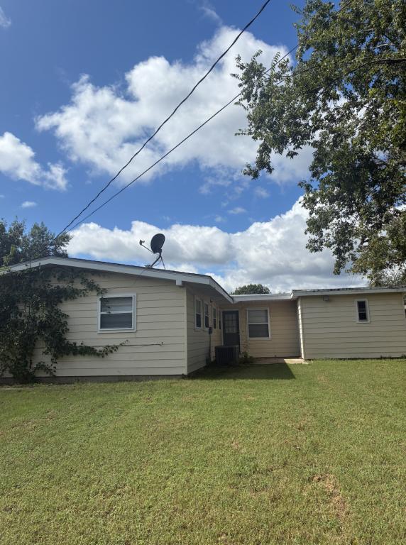 Building Photo - 104 Mockingbird Ln