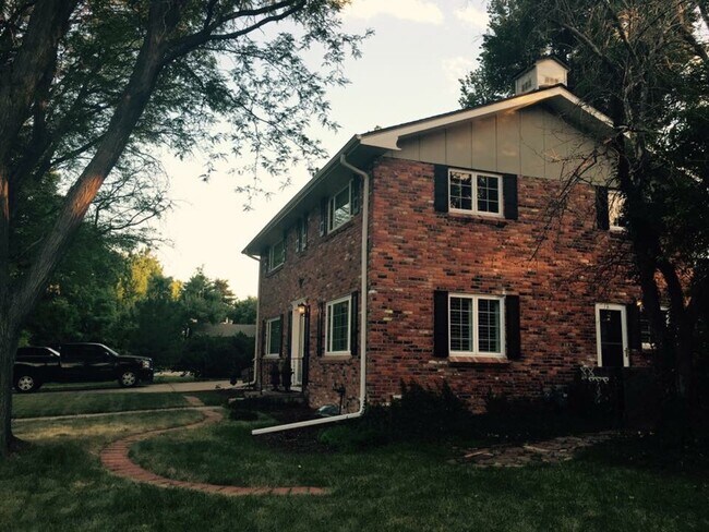 Foto del edificio - 583 Nile St