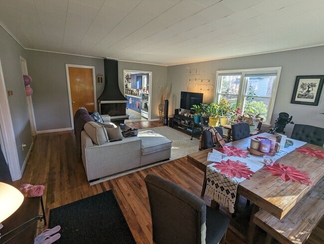 Building Photo - Charming 2BR House in Glen Spey