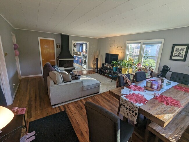 Foto del edificio - Charming 2BR House in Glen Spey