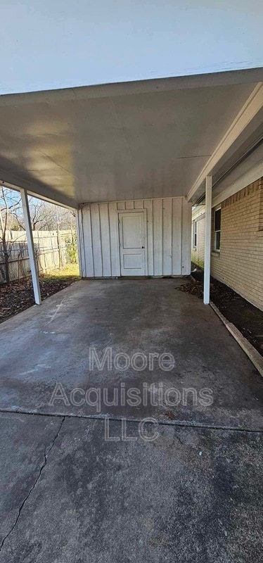 Building Photo - 1433 S Rusk St