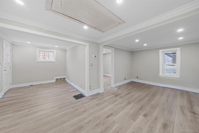 Foto del edificio - 3538 James St