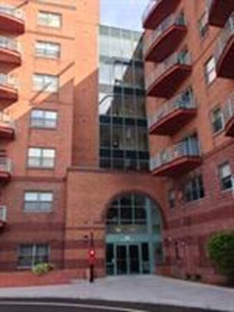 Foto principal - 100 W Squantum St
