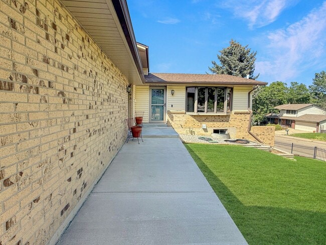 Building Photo - $0 DEPOSIT OPTION. CHARMING 4BED/2.5BATH I...
