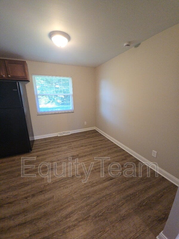 Building Photo - 3521 Mary Ann Dr