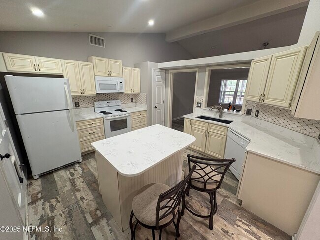 Building Photo - 3556 Lazy Willow Ct
