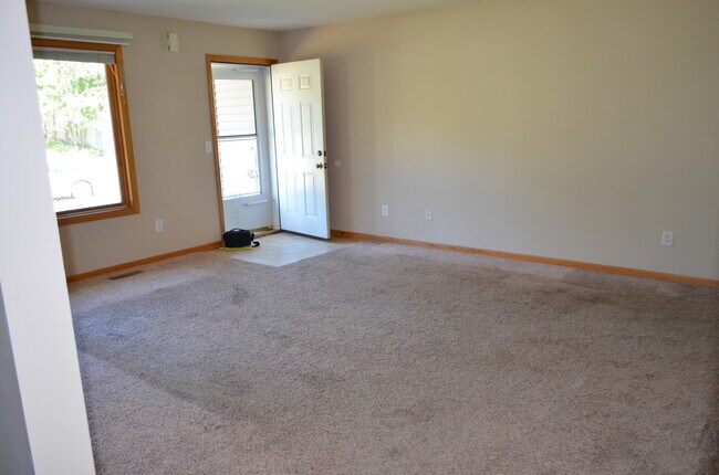 Foto del edificio - 3 Bedrooms, 1 Bathroom Single Family Home ...