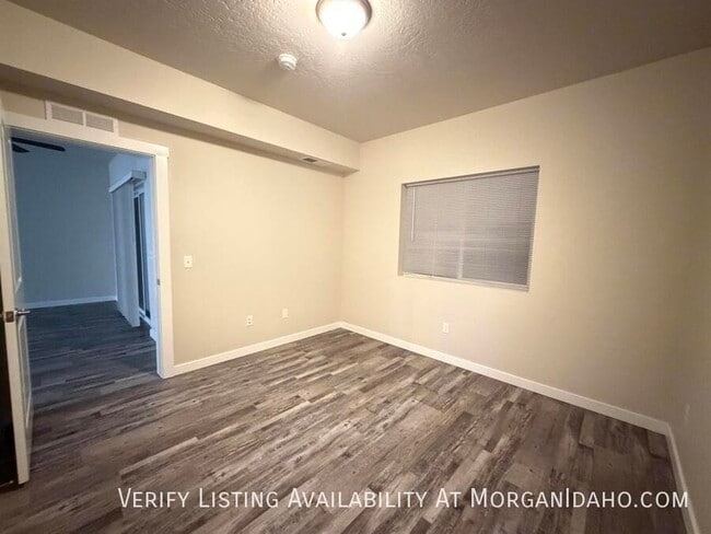 Building Photo - 10222 W Ustick Rd