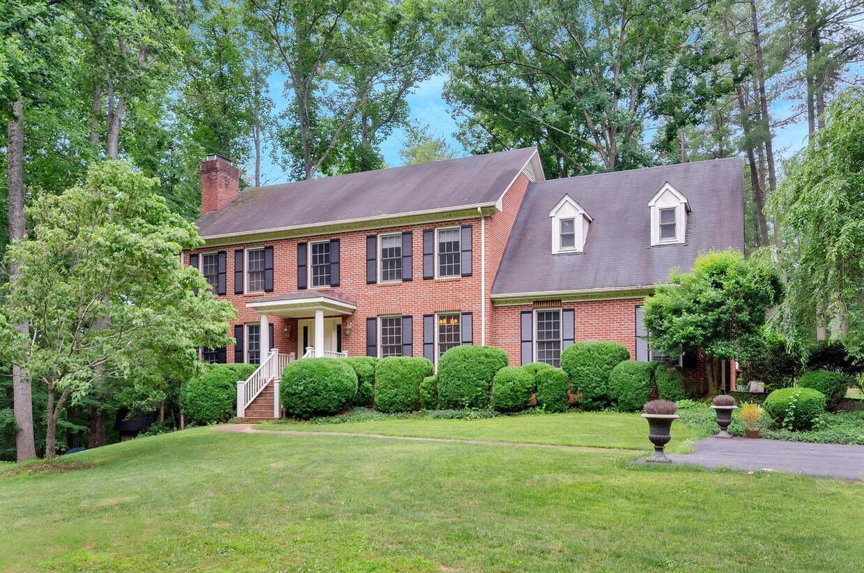Primary Photo - 2305 Mill Ridge Rd