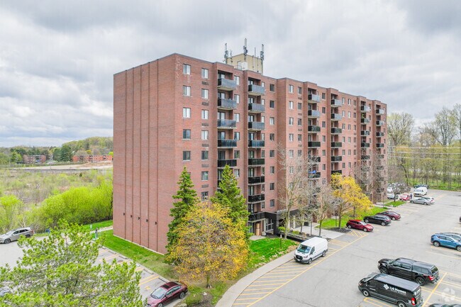 Photo du bâtiment - Parkside Tower