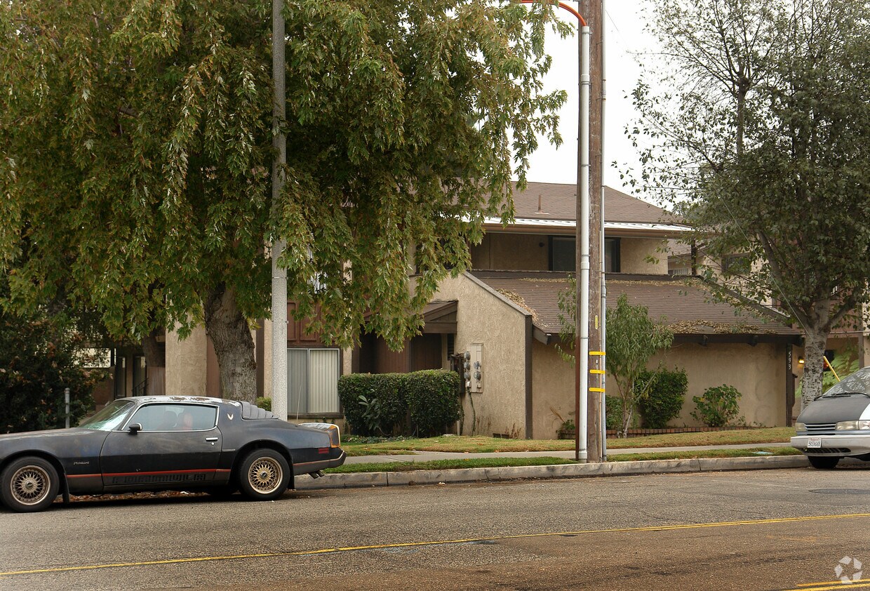 Foto del edificio - 593 S Parker St