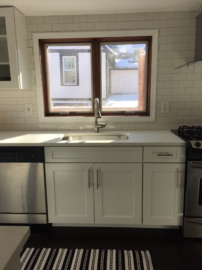 Foto del edificio - 127 Hyers St