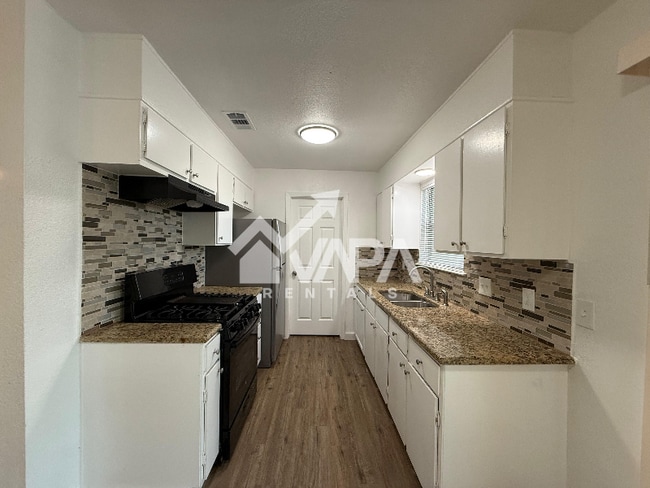 Foto del edificio - 1906 Wilsons Creek St