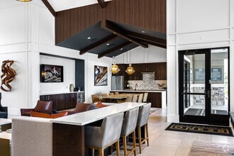 Interior Photo - MAA ONE28