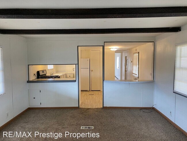Building Photo - 2 br, 2 bath House - 3211 E. Northfield Ave.