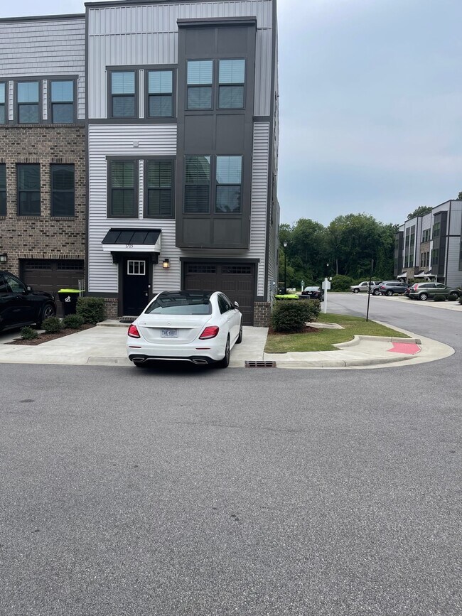 Building Photo - 1705 Shorebird Ln