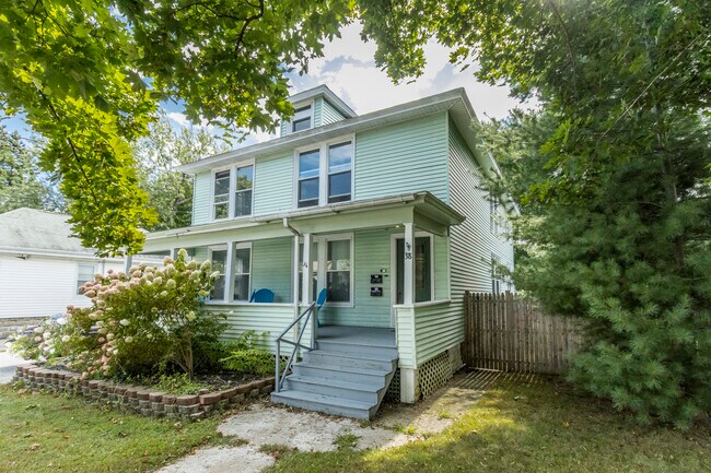 Building Photo - 38 Froswick Ave