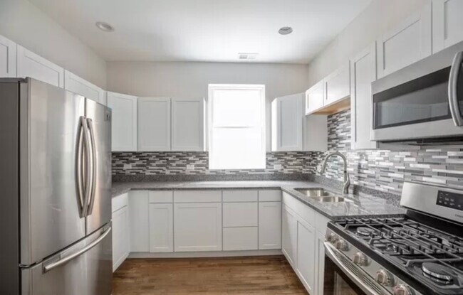 Kitchen - 7825 S Constance Ave