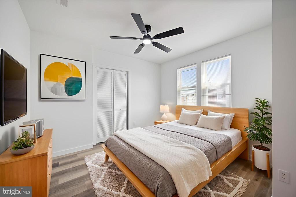 Foto principal - 2614 Sylmar St