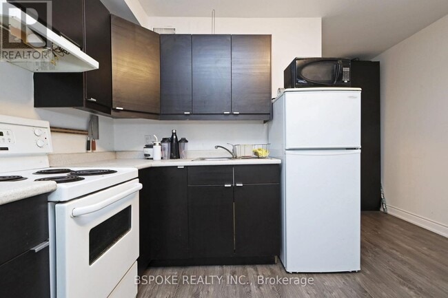 Photo du bâtiment - 176 Hiawatha Rd