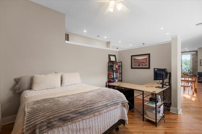 Foto del edificio - 2533 N Ashland-2D