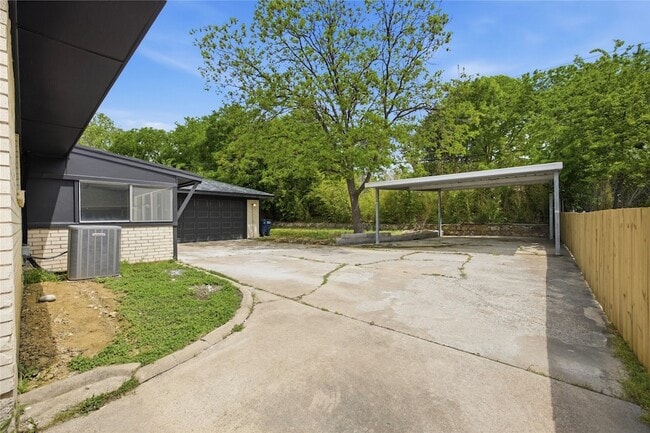 Photo - 3013 Conejos Drive Unit House