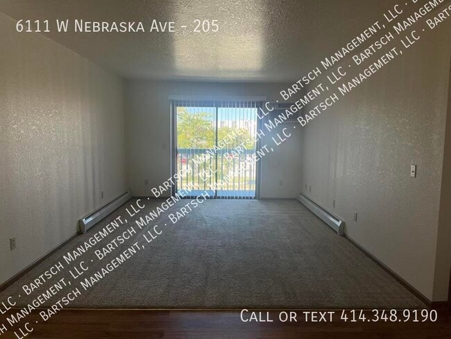 Building Photo - 6111 W Nebraska Ave