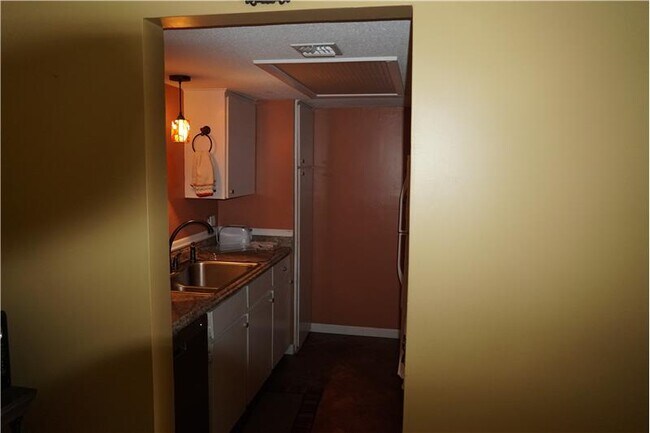 Foto del edificio - 3121 Johnston St