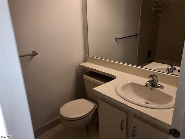 Foto del edificio - 204 Red Crest Ln