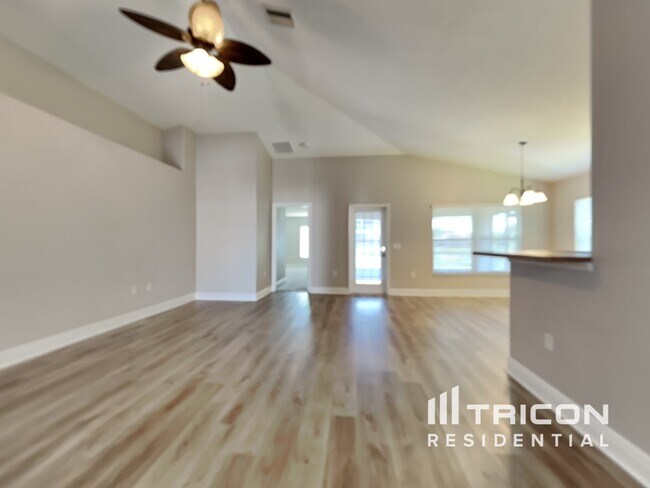 Building Photo - 10811 Standing Stone Drive Wimauma FL