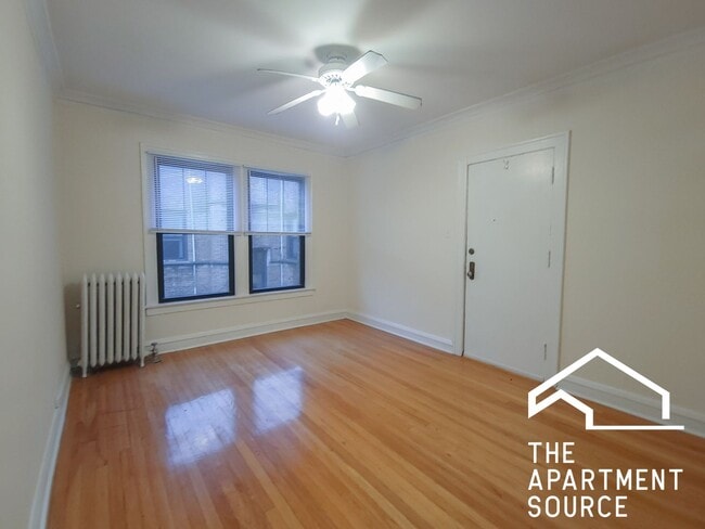 Building Photo - 5943 N Paulina St