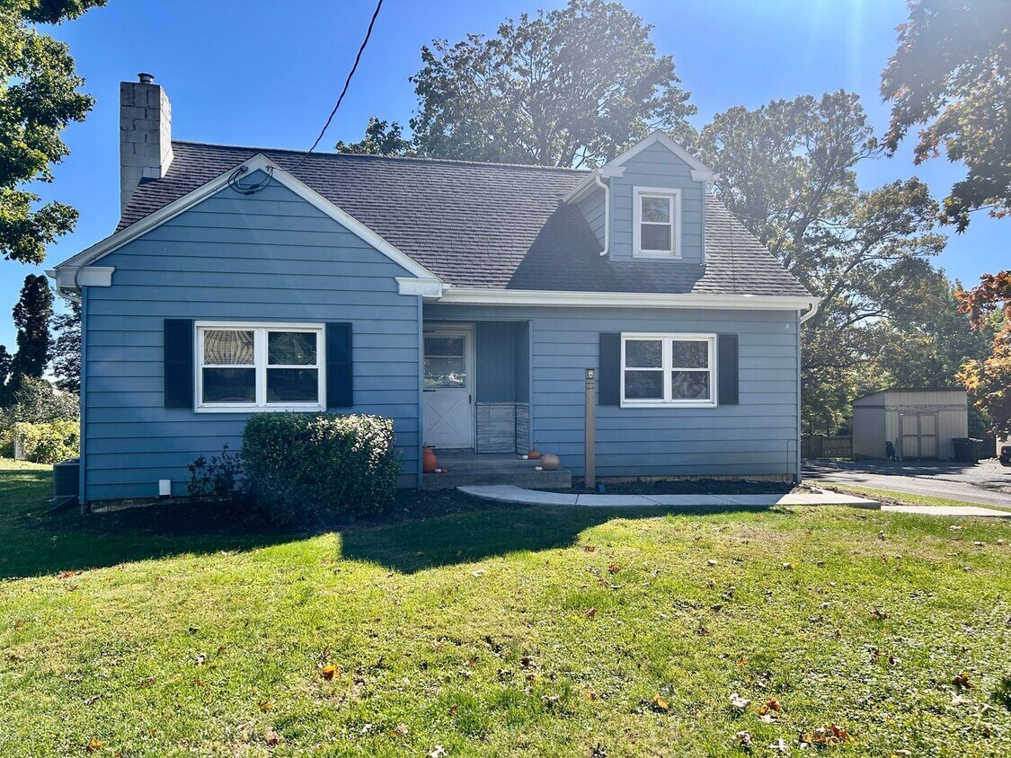 Foto principal - Spacious 3-Bedroom 1.5 Bath Home For Rent ...