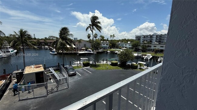 Foto del edificio - 16565 NE 26th Ave