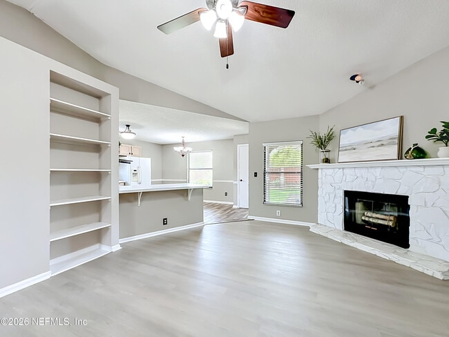 Building Photo - 341 Hickory Hollow Dr N
