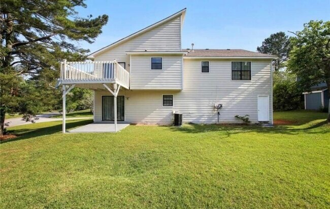 Building Photo - 593 Crestmont Ct
