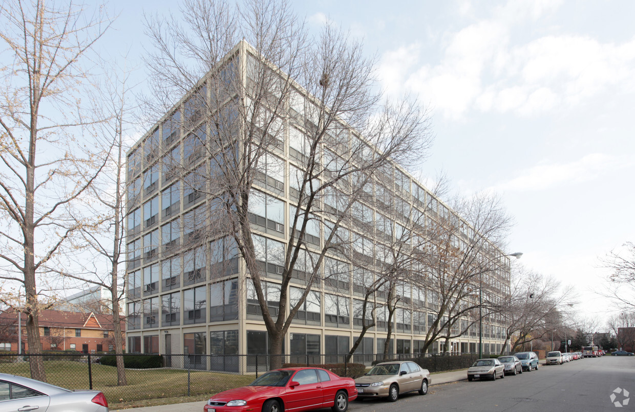 Foto del edificio - Med's Housing For Elderly