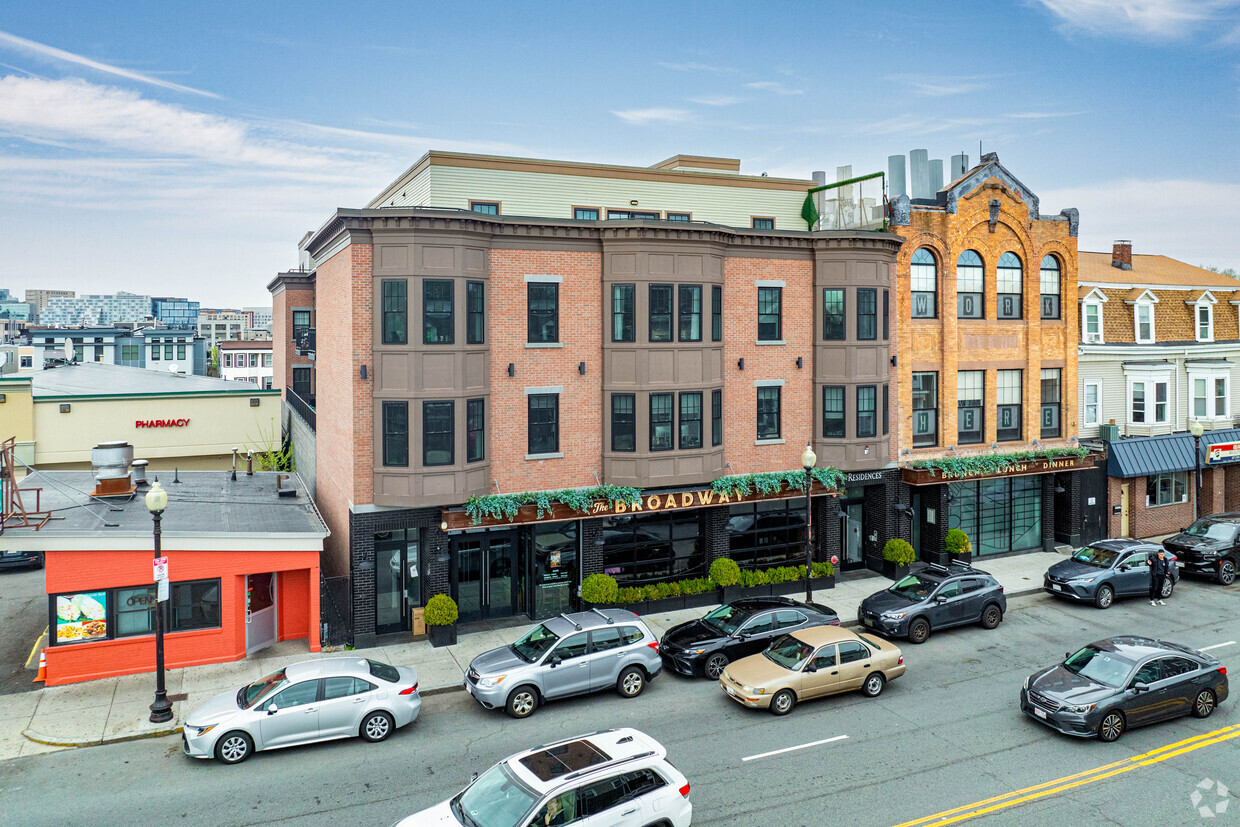 728 East Broadway is located in South Boston. - 728 E Broadway