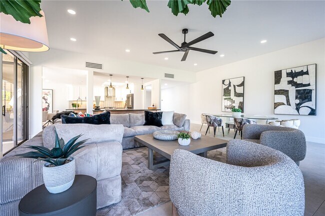 Building Photo - 21 Dartmouth Dr