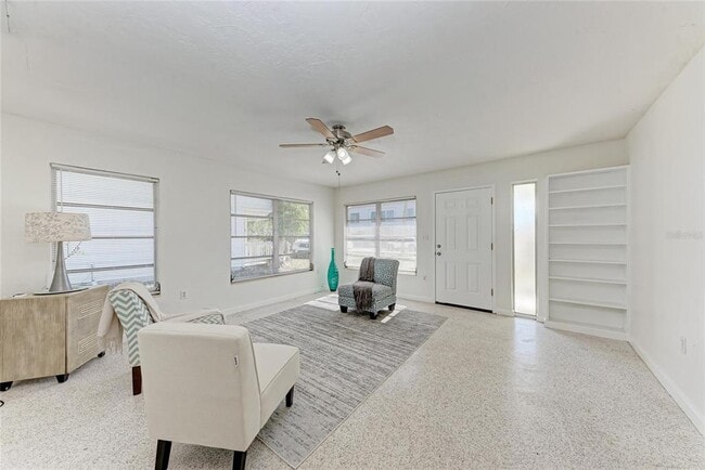 Building Photo - 2253 Arlington St