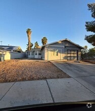 Building Photo - 5615 Blue Sea St