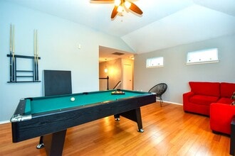 Building Photo - 11007 Shumard Oak Ct