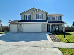Building Photo - 1036 Magic Mill Ave