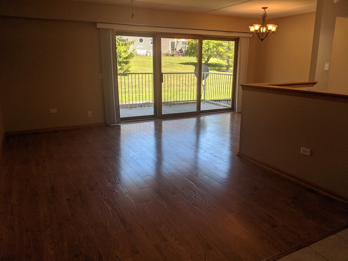 1061 Ashley Ct N Unit 1D, Lockport, IL 60441 Condo for Rent in