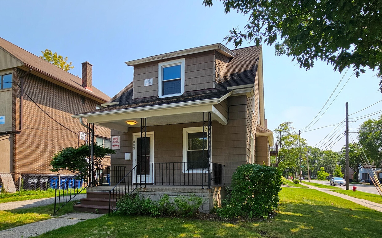 Foto principal - 802 Arch St