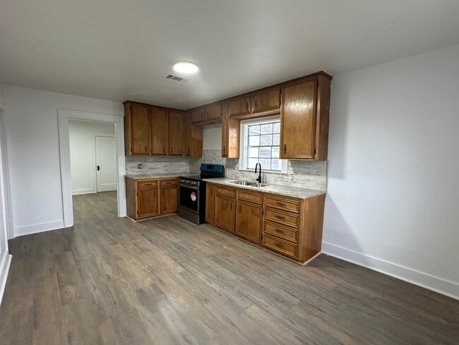 Foto del edificio - 1900 College Ave