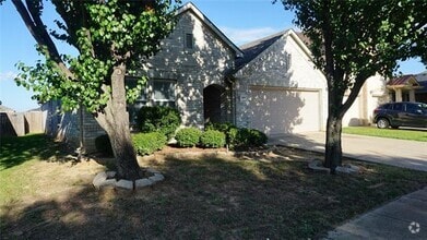 Building Photo - 809 Bee Creek Ln