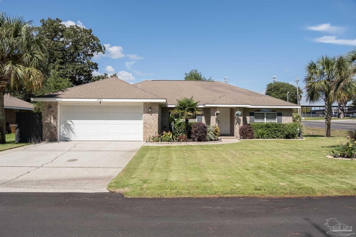 Foto principal - 3080 Palm St