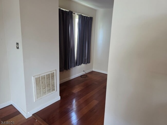 Building Photo - 426 Tompkins St