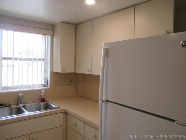 Foto del edificio - 2951 Ashley Dr W